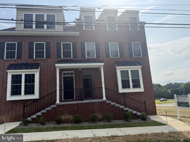 411 WHARTON ST Property Photo 1