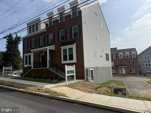411 Wharton St Property Photo 2