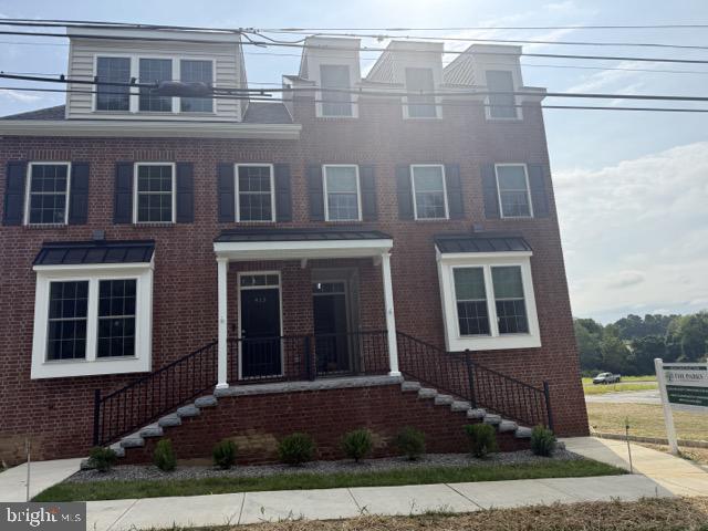 411 Wharton St Property Photo 3