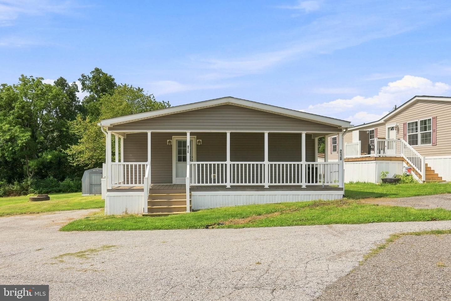 218 Michael Rd Property Photo 1