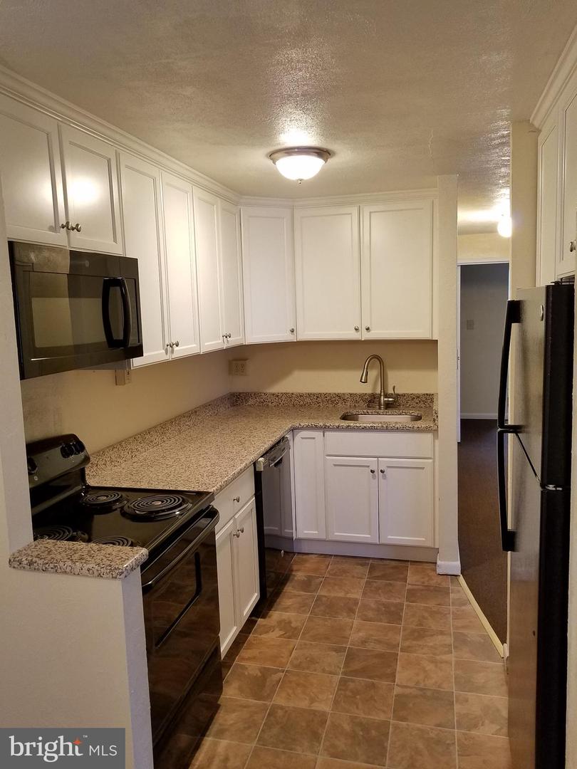 120 N Penn St #c7 Property Photo 6
