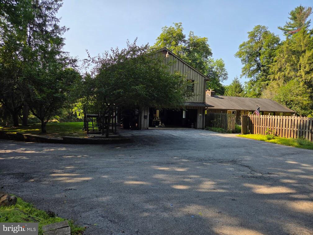 151 Indian Run Rd Property Photo 2