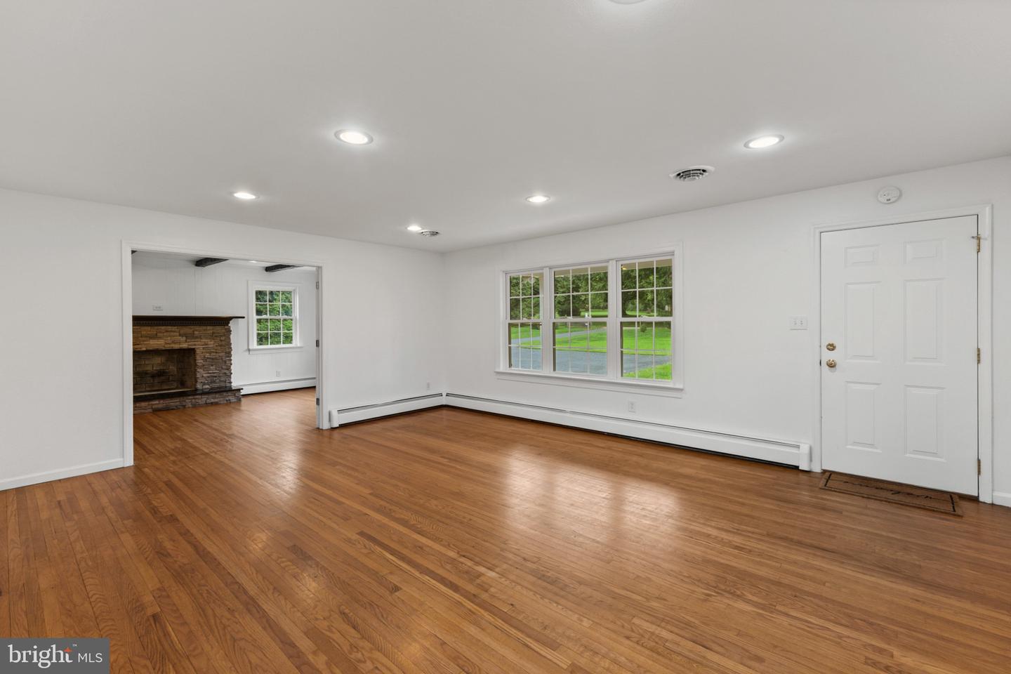 264 Woodcrest Rd Property Photo 5