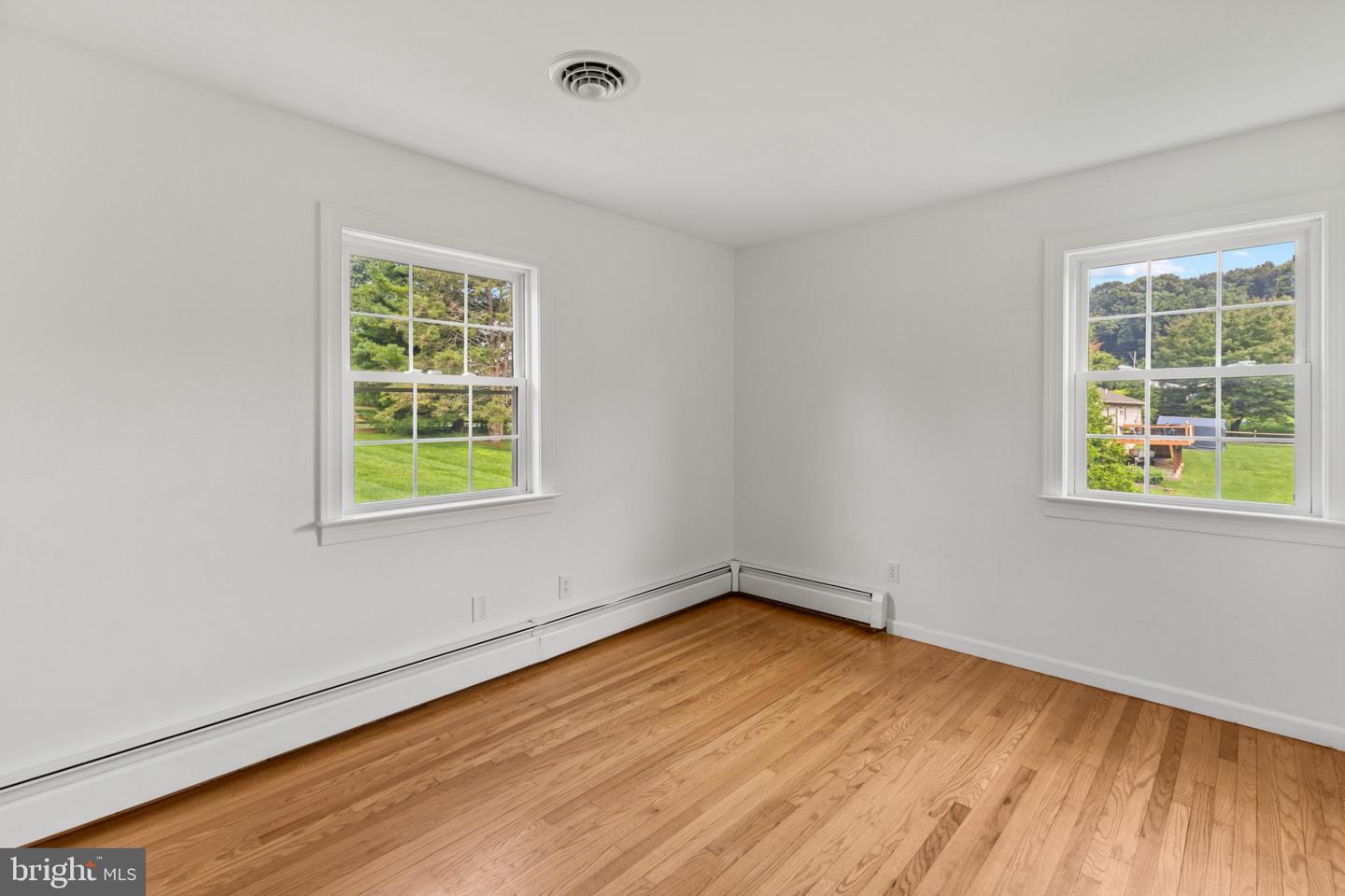 264 Woodcrest Rd Property Photo 15