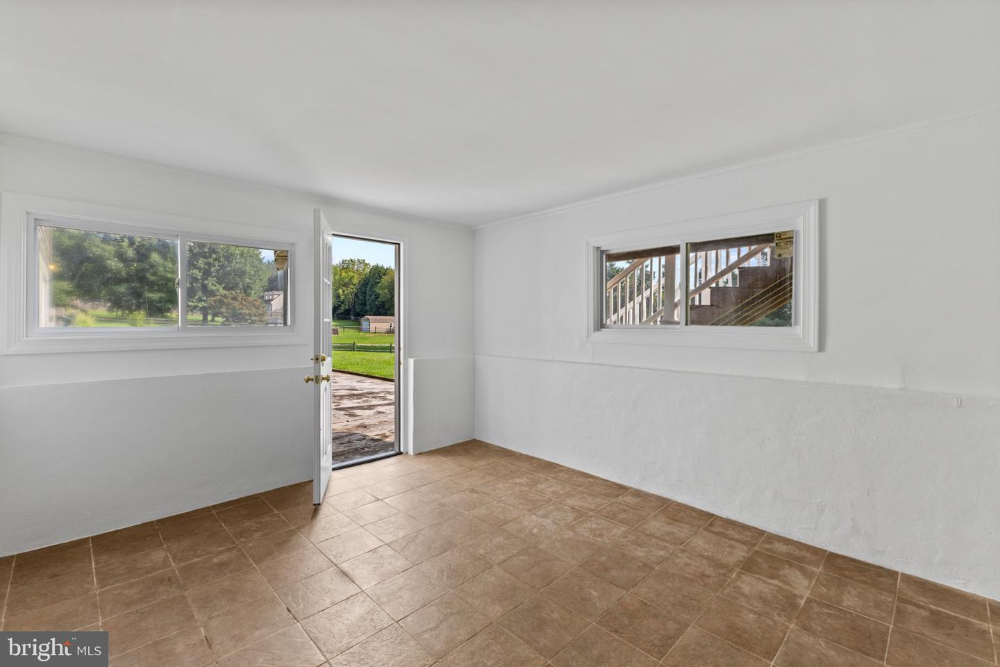 264 Woodcrest Rd Property Photo 20