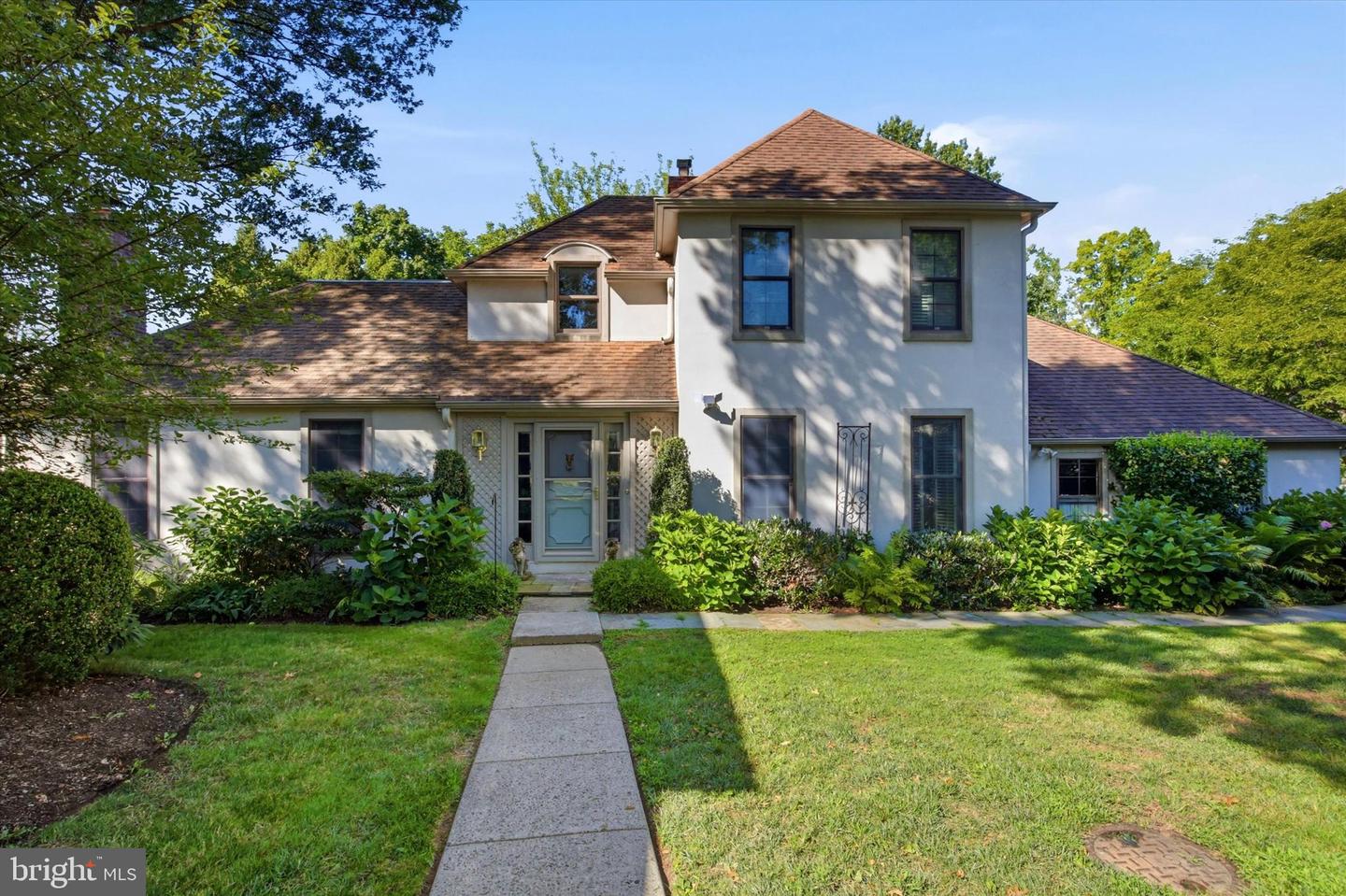 19 Highfield Ln Property Photo 1