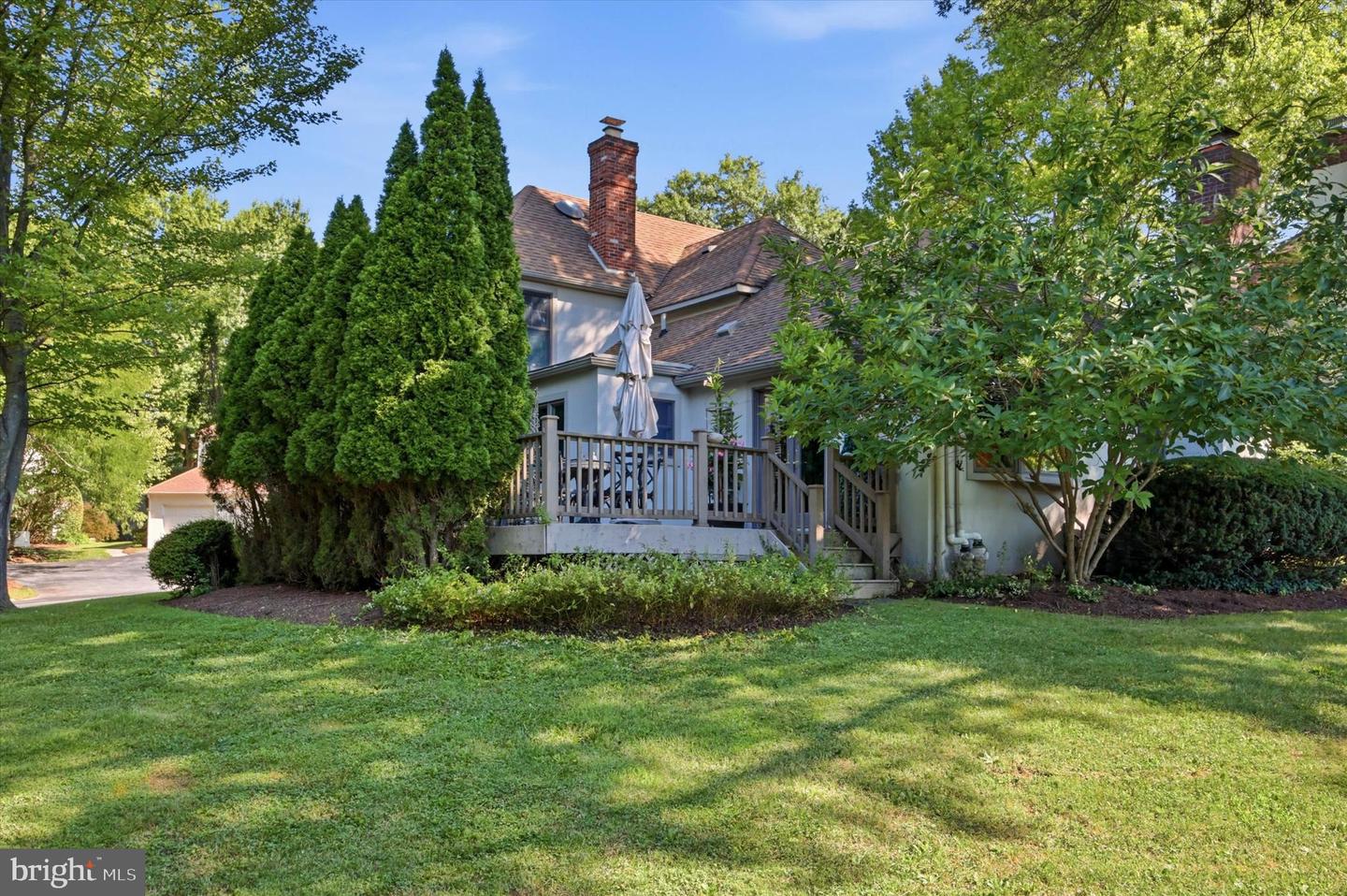 19 Highfield Ln Property Photo 6