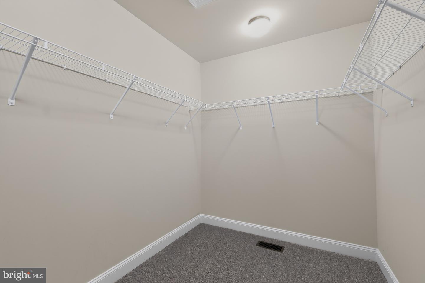 604 Albion Pl Property Photo 33