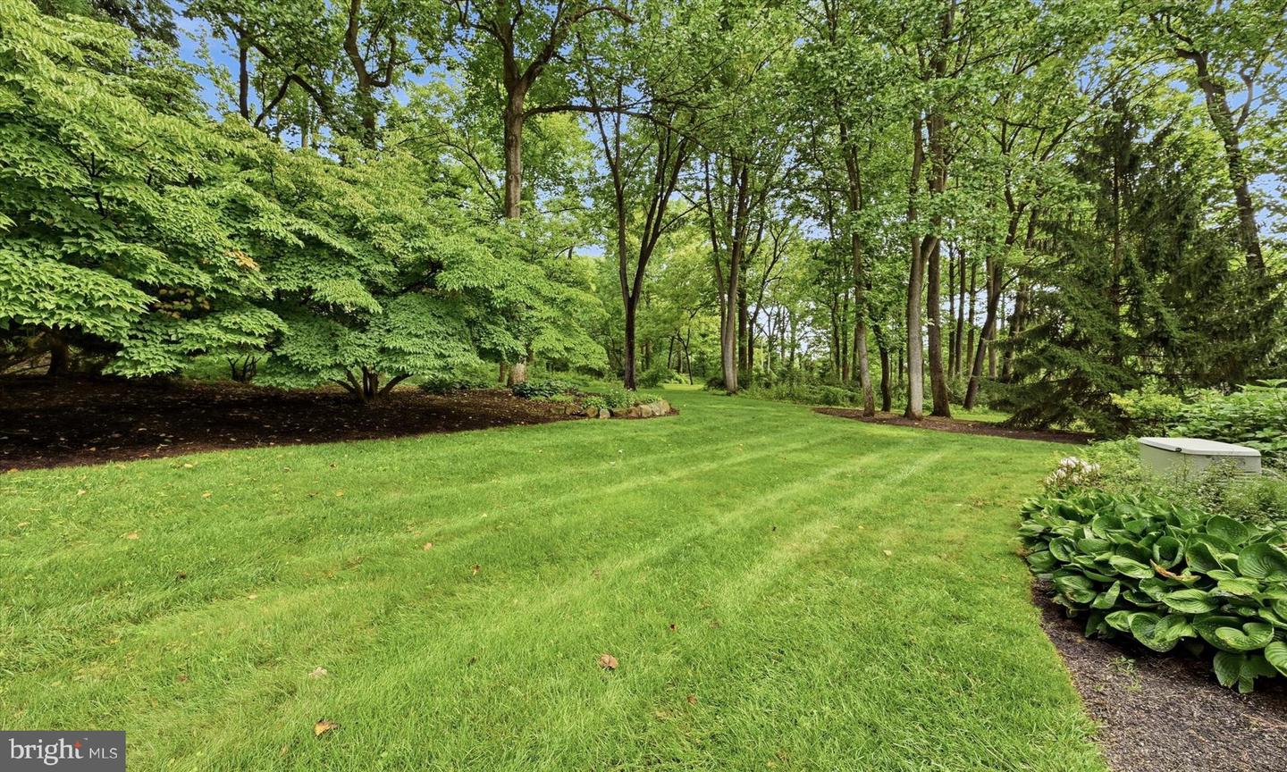6 Forest Glen Dr Property Photo 2