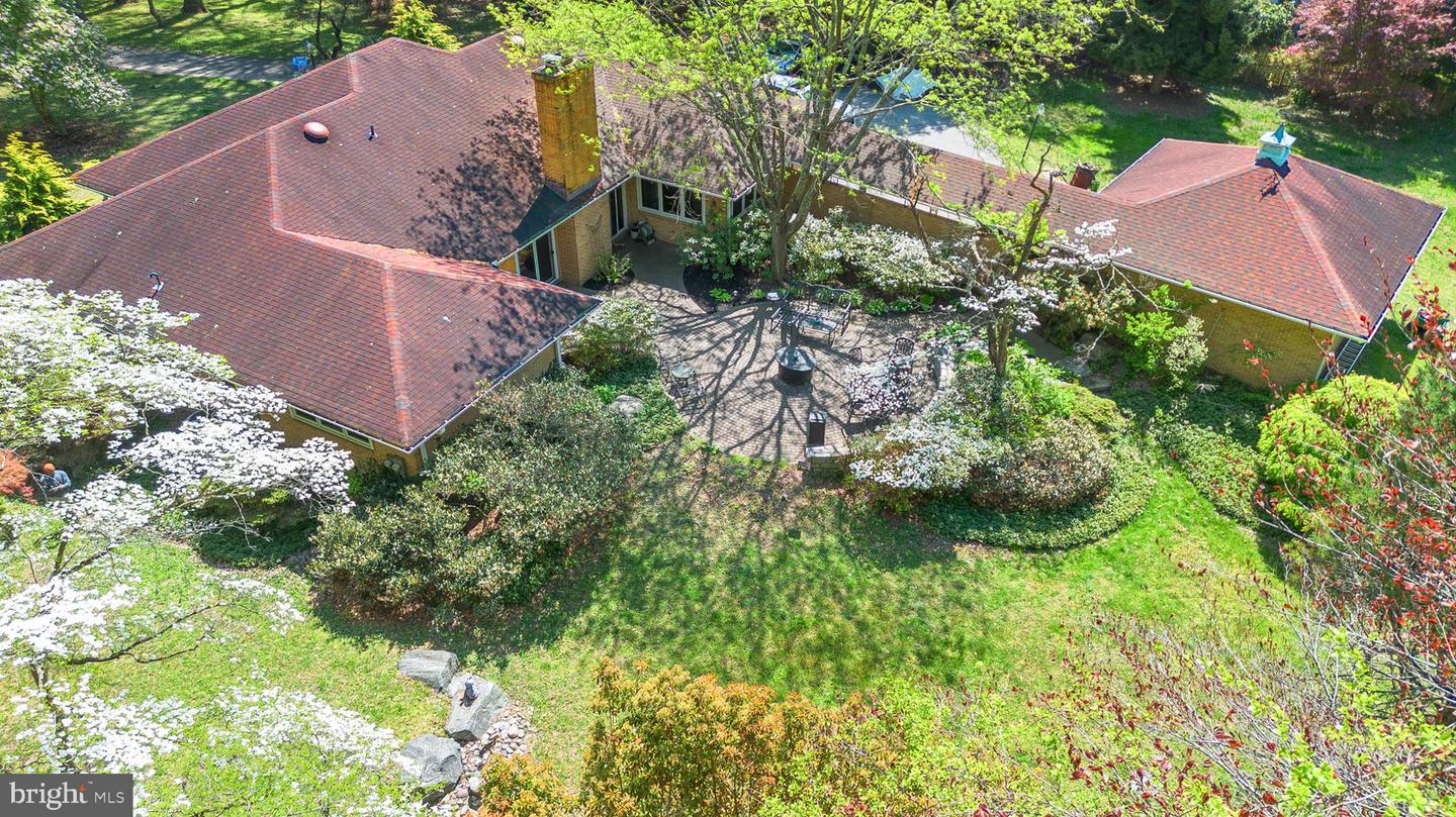 501 WEBB RD Property Photo 1