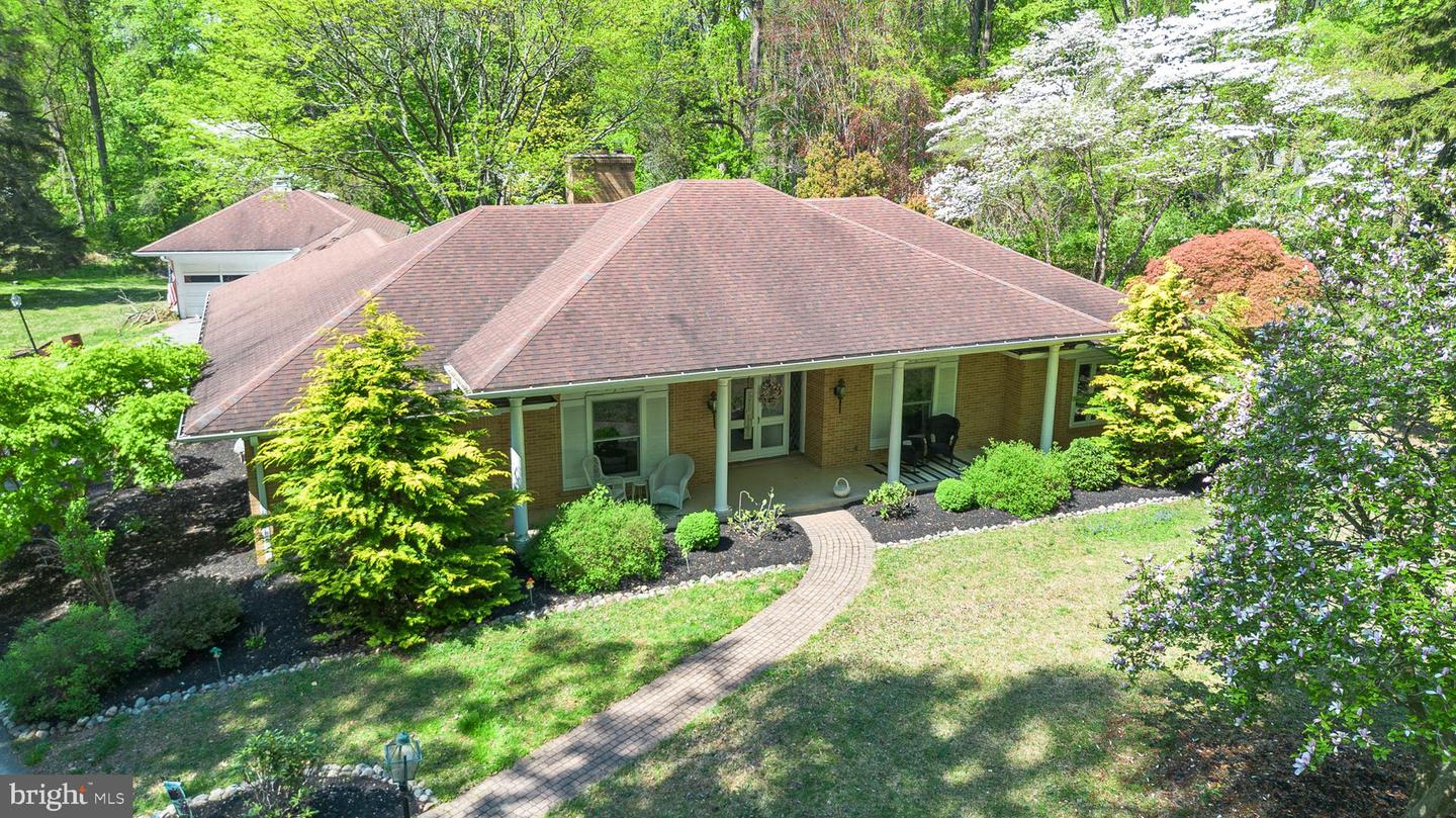 501 Webb Rd Property Photo 11