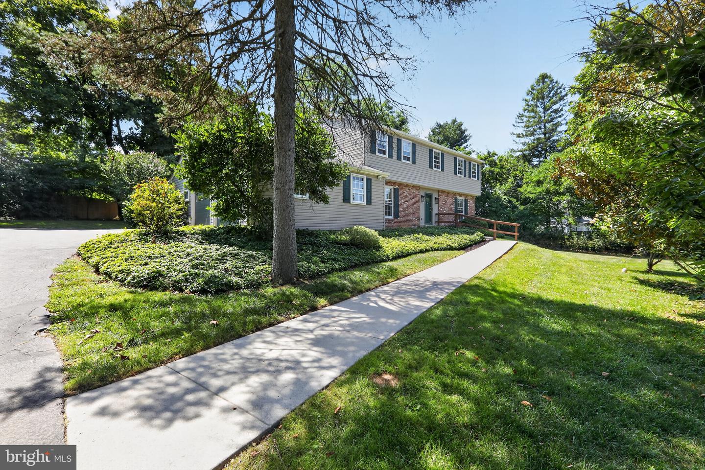 150 Cassatt Rd Property Photo 1