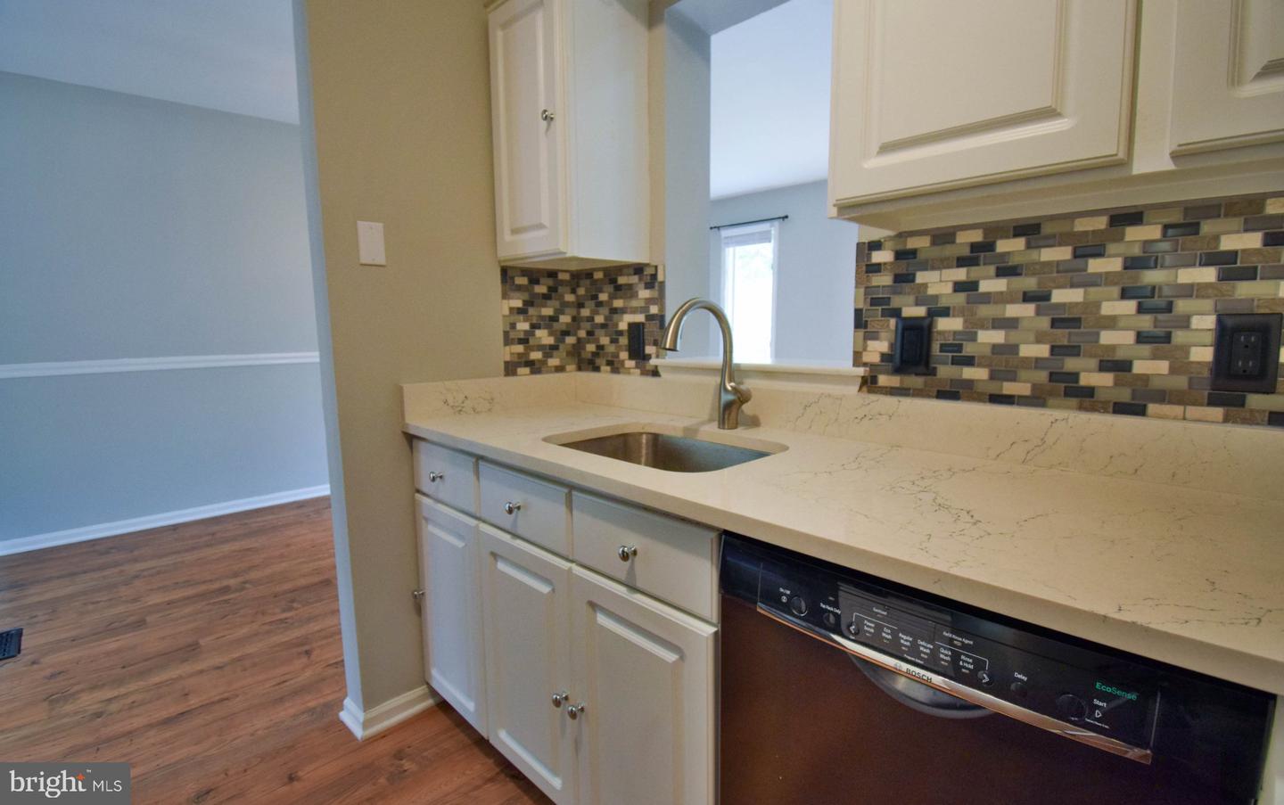 49 E Jonathan Ct #49 Property Photo 12