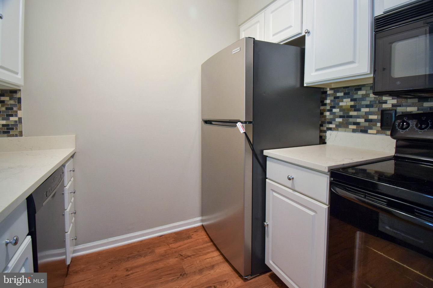 49 E Jonathan Ct #49 Property Photo 13