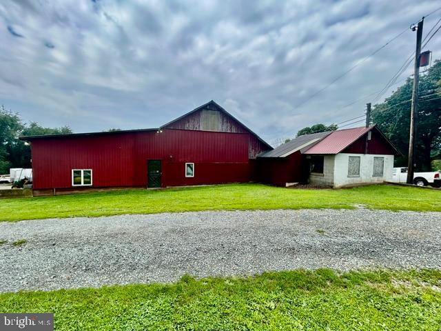 200 Red Pump Rd Property Photo 4