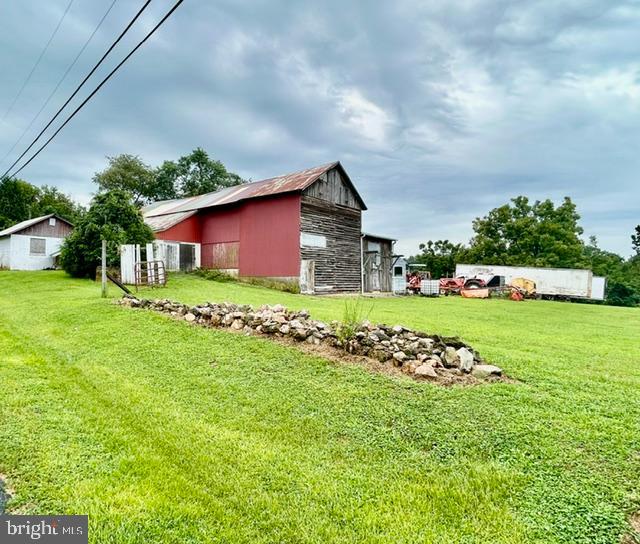 200 Red Pump Rd Property Photo 5