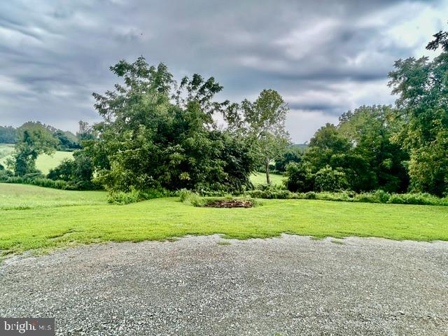 200 Red Pump Rd Property Photo 10