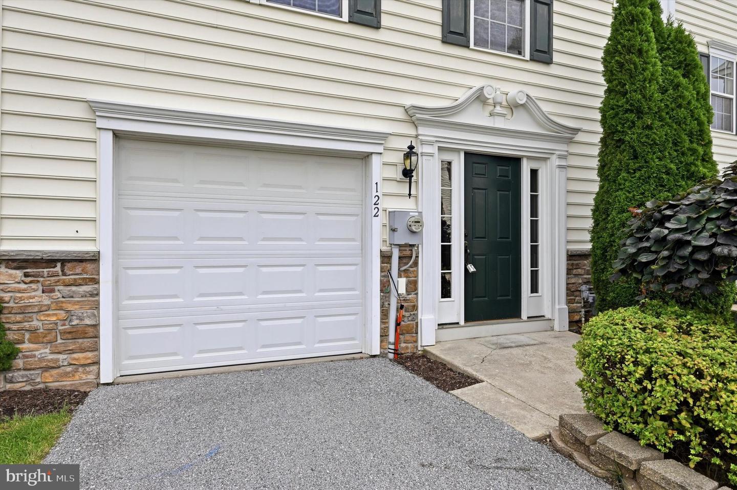 122 Larose Dr #122 Property Photo 2
