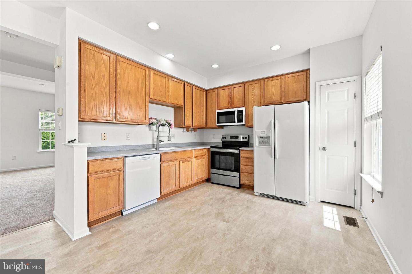 122 Larose Dr #122 Property Photo 6
