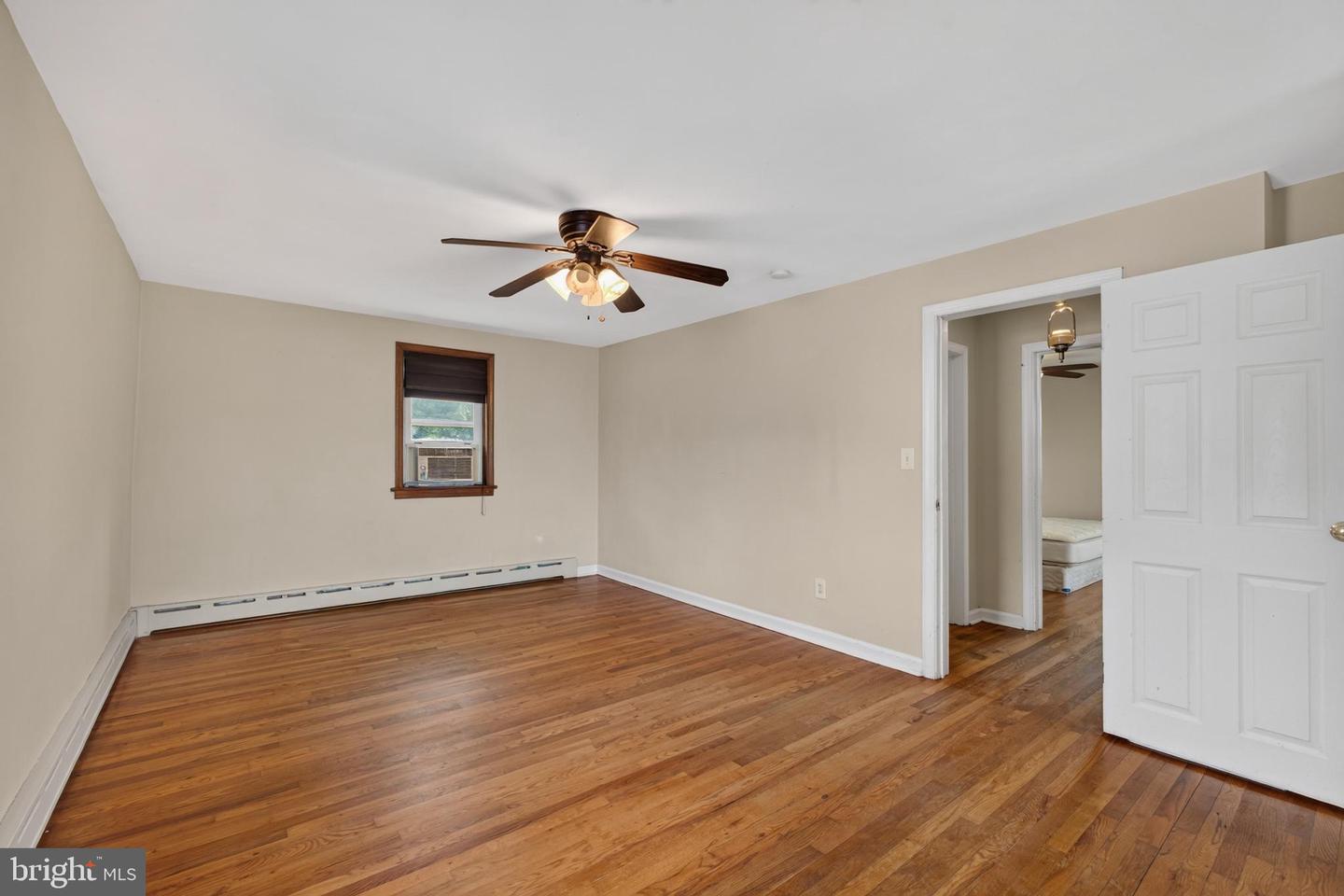 813 Montgomery Ave Property Photo 17