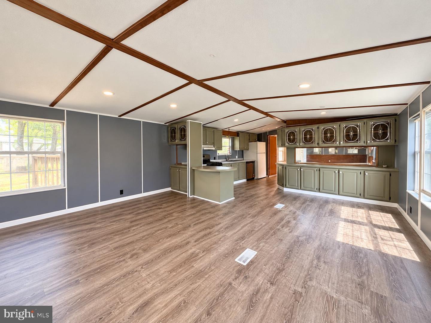 121 Santilli Rd Property Photo 3