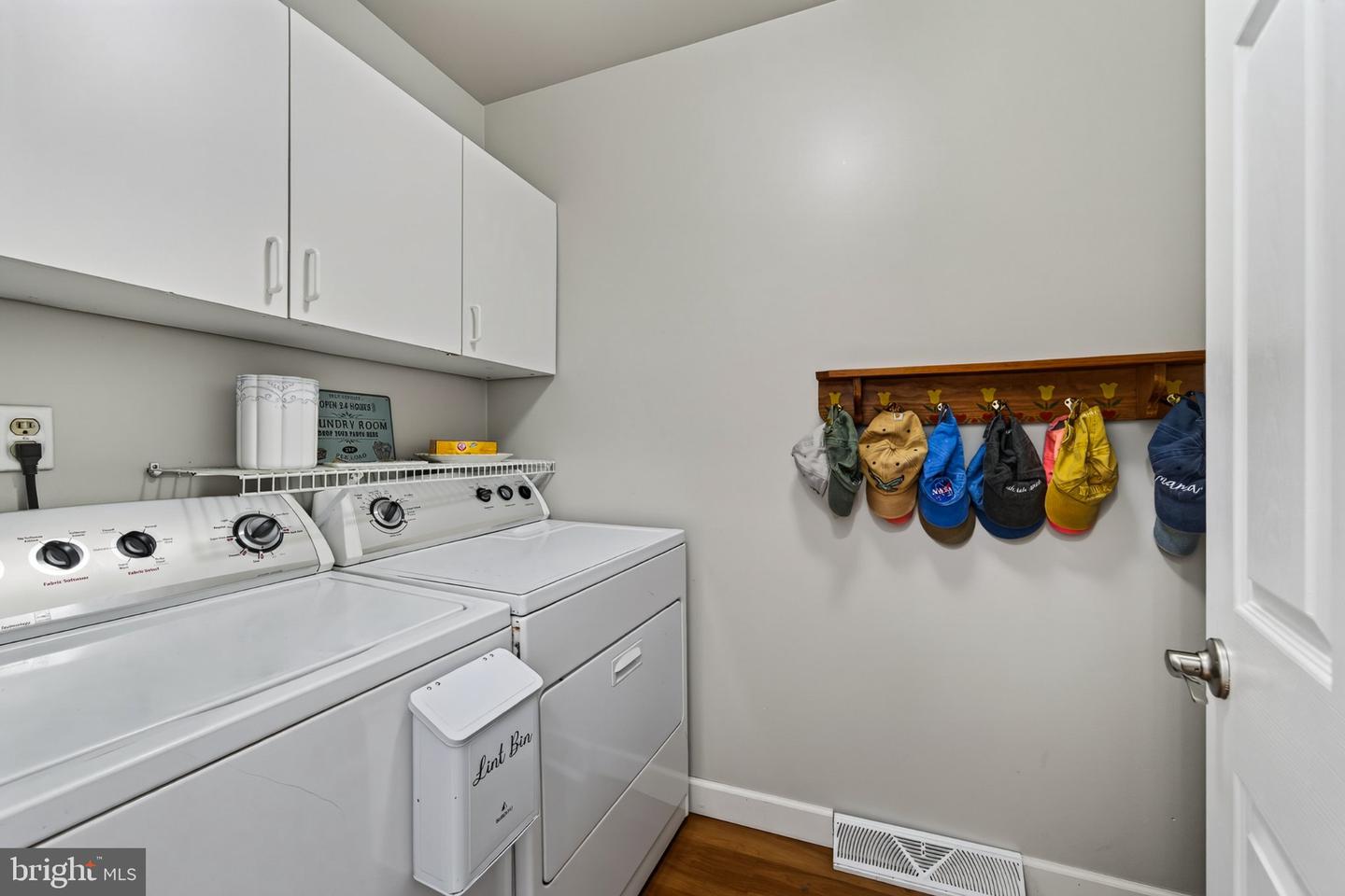11 Main Lin Dr Property Photo 28