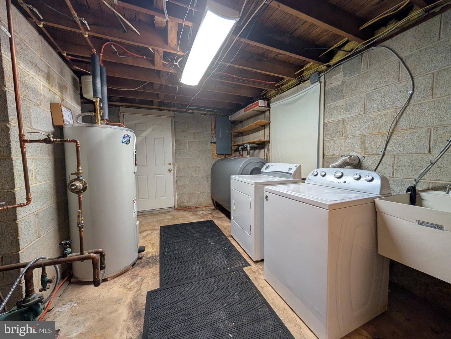 1320 Greentree Ln Property Photo 30