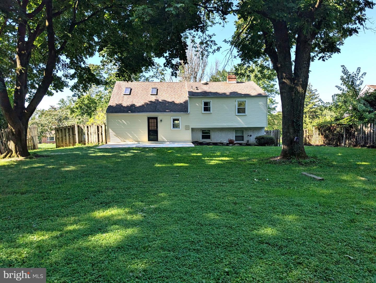 1320 Greentree Ln Property Photo 32