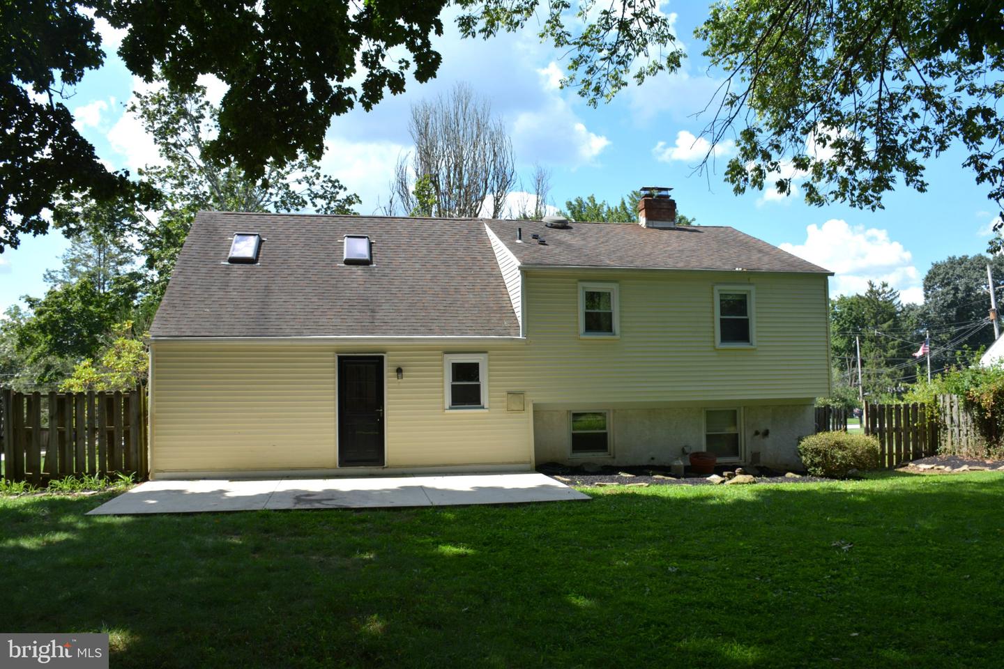 1320 Greentree Ln Property Photo 33