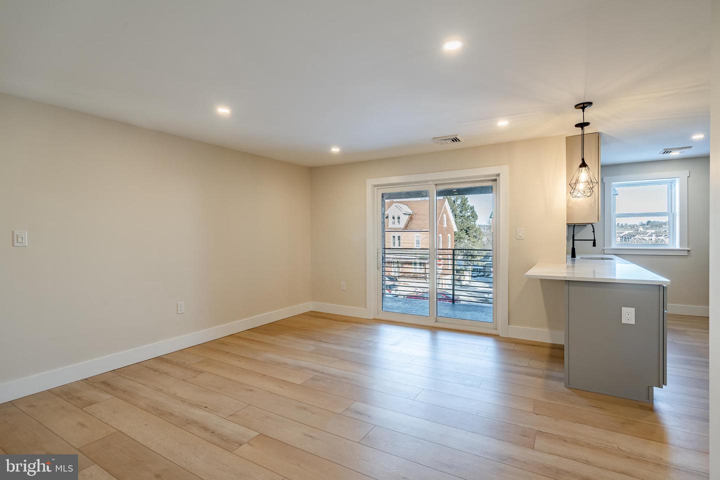 530 Washington Ave #6 Property Photo 6
