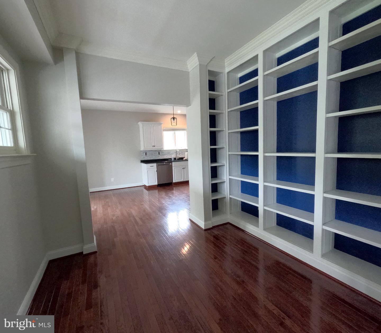 957 Pinehurst Dr Property Photo 3