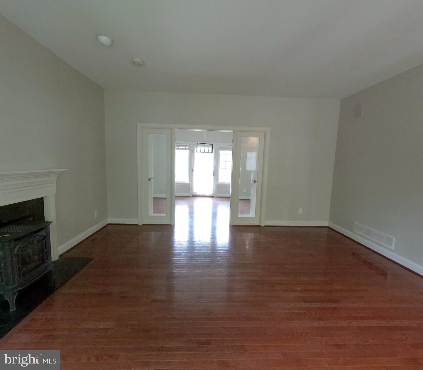 957 Pinehurst Dr Property Photo 6