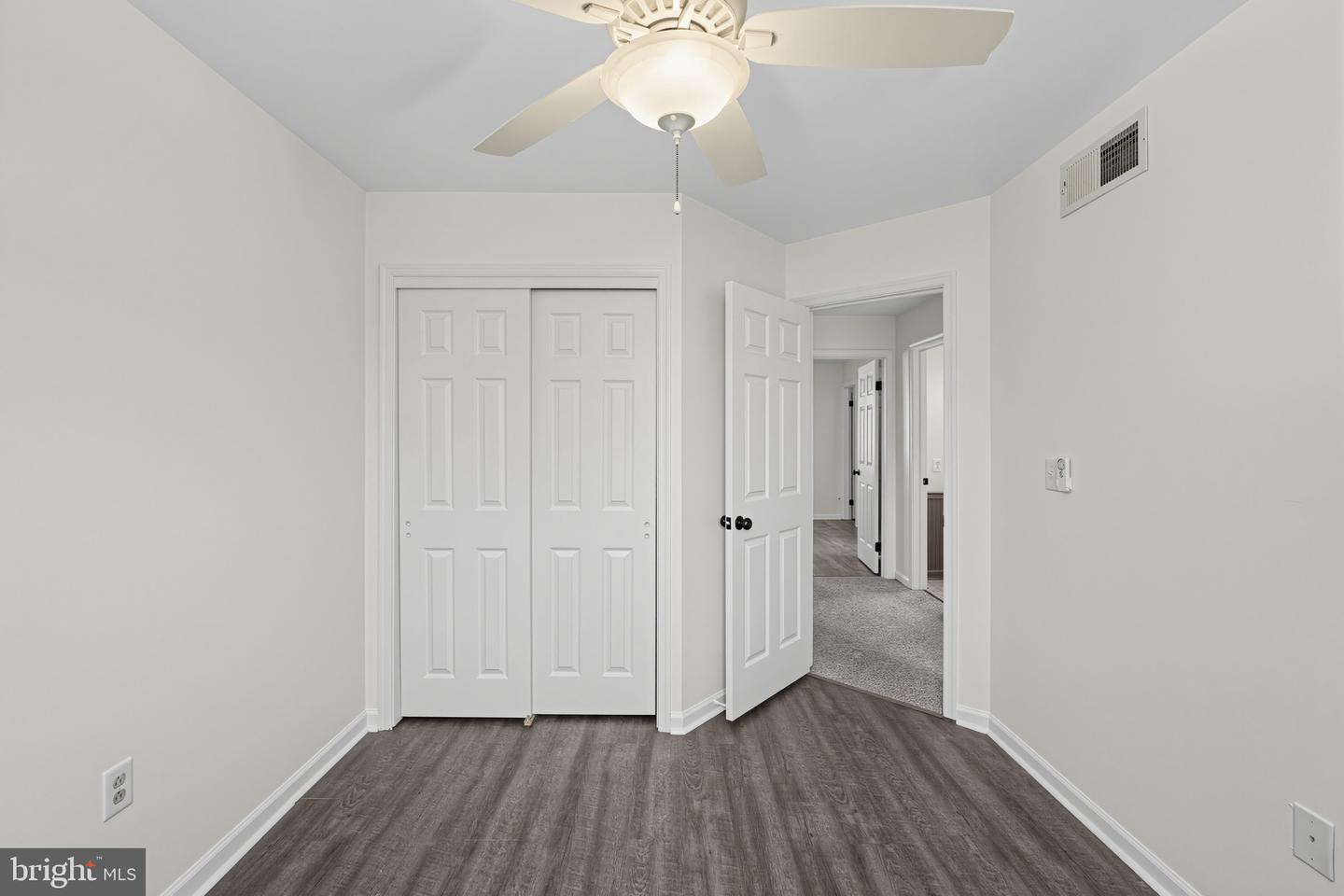 16 Oak St Property Photo 16