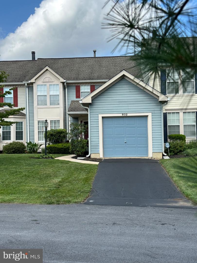 602 Inverness Ct Property Photo 1