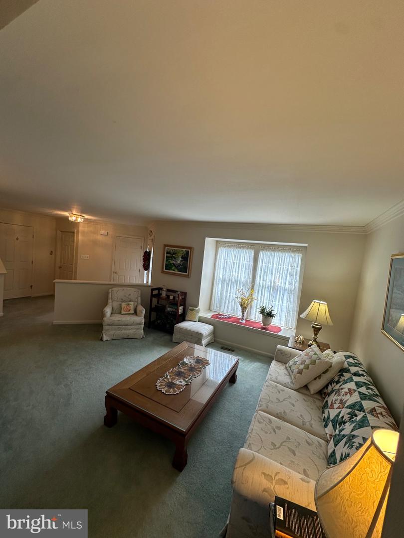 602 Inverness Ct Property Photo 3