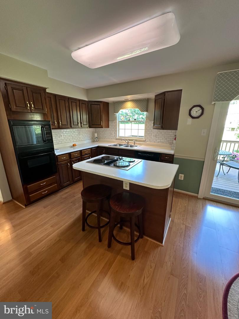 602 Inverness Ct Property Photo 6