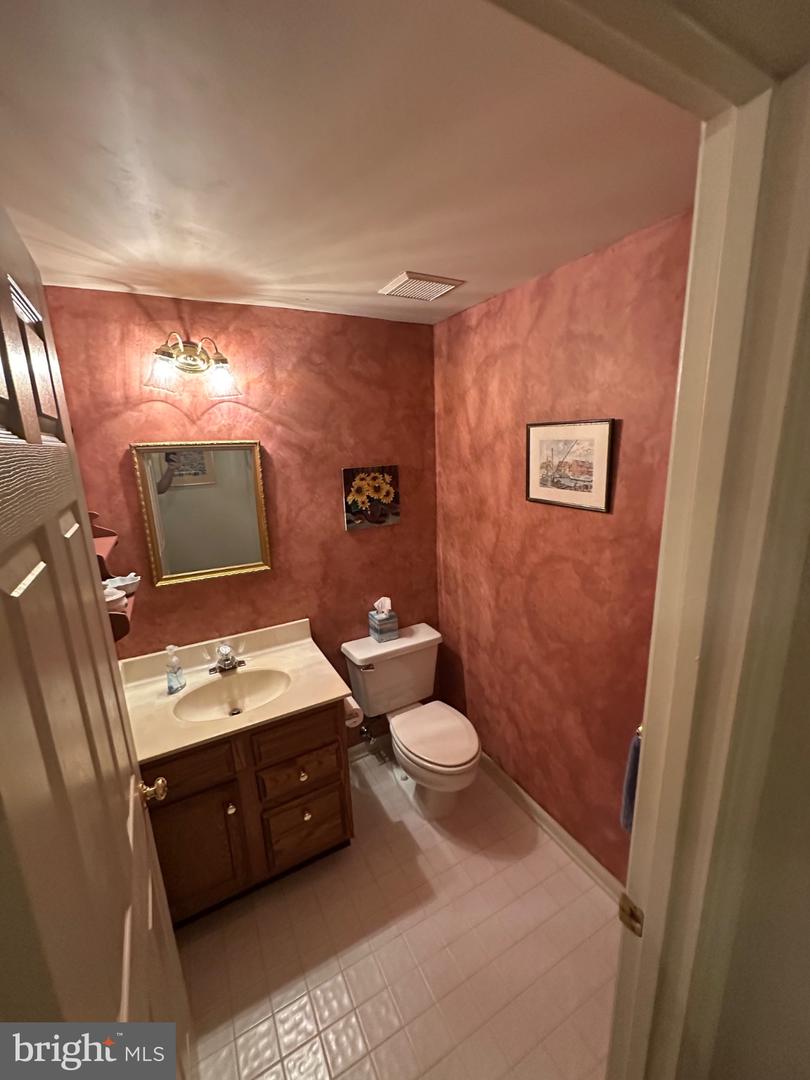 602 Inverness Ct Property Photo 11