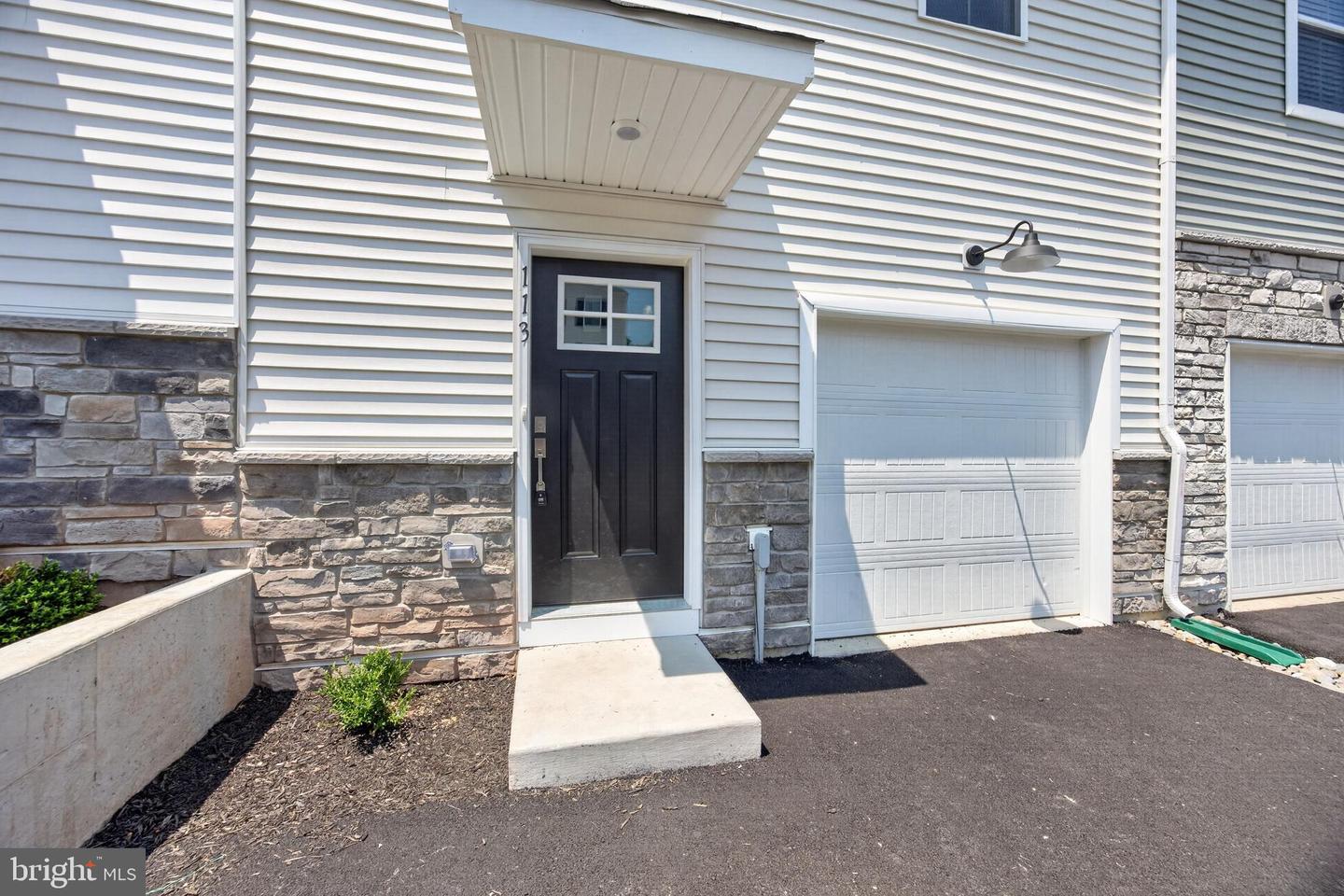 113 Abramo Victor Dr Property Photo 3