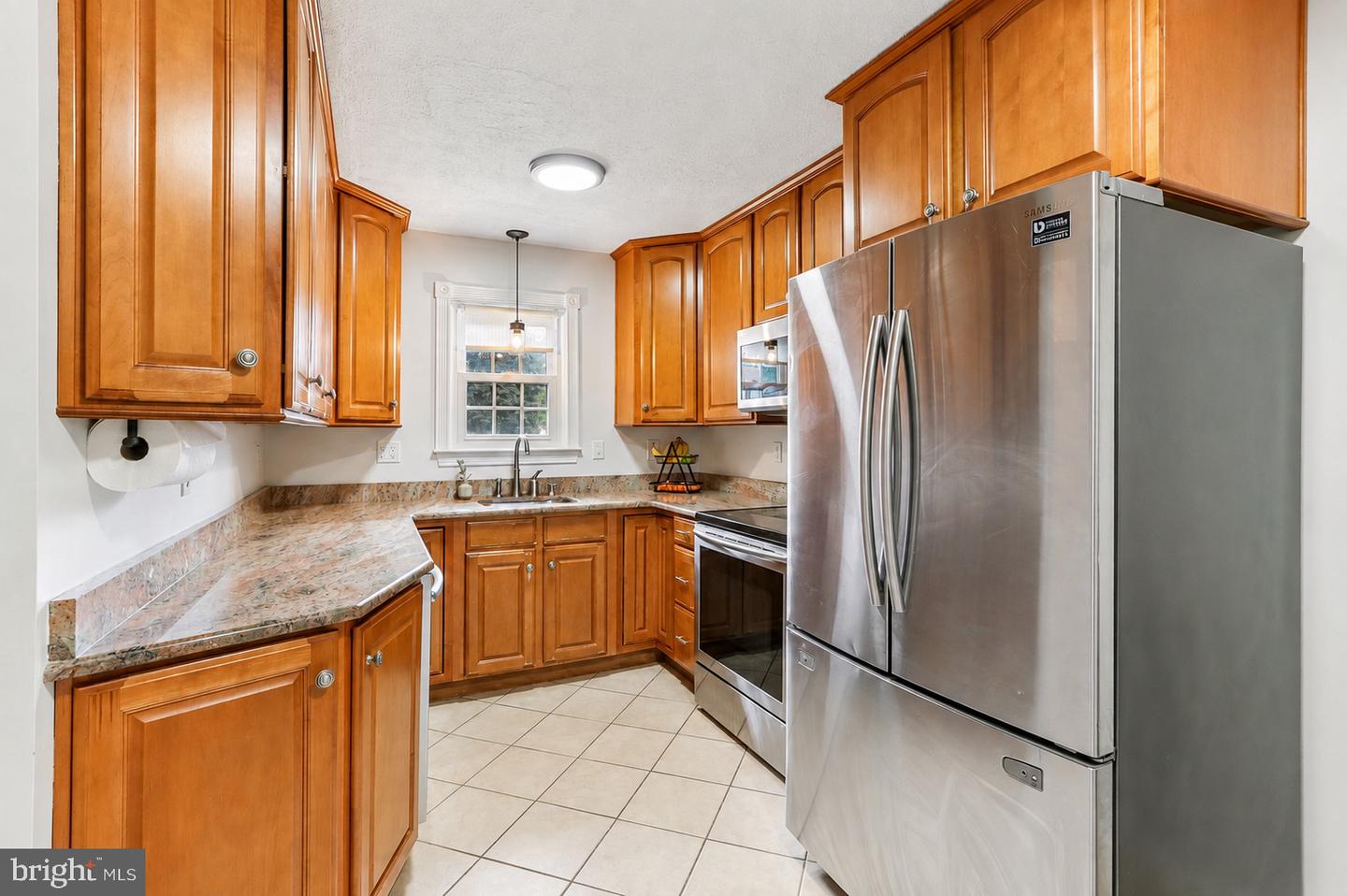 348 Carlyn Ct Property Photo 4