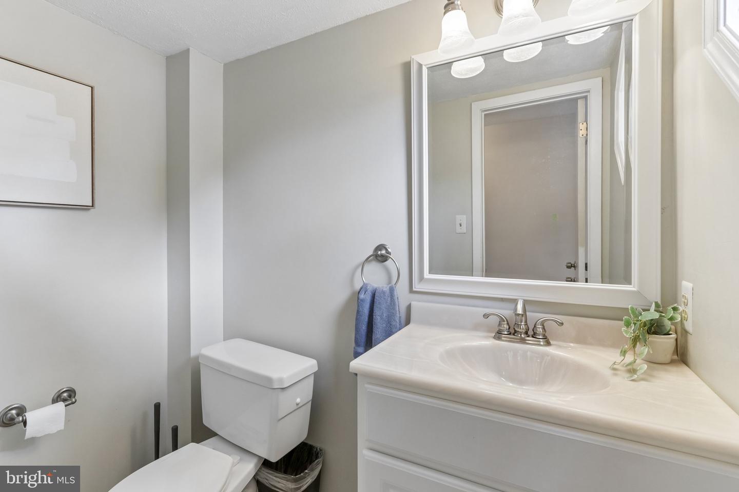 348 Carlyn Ct Property Photo 7