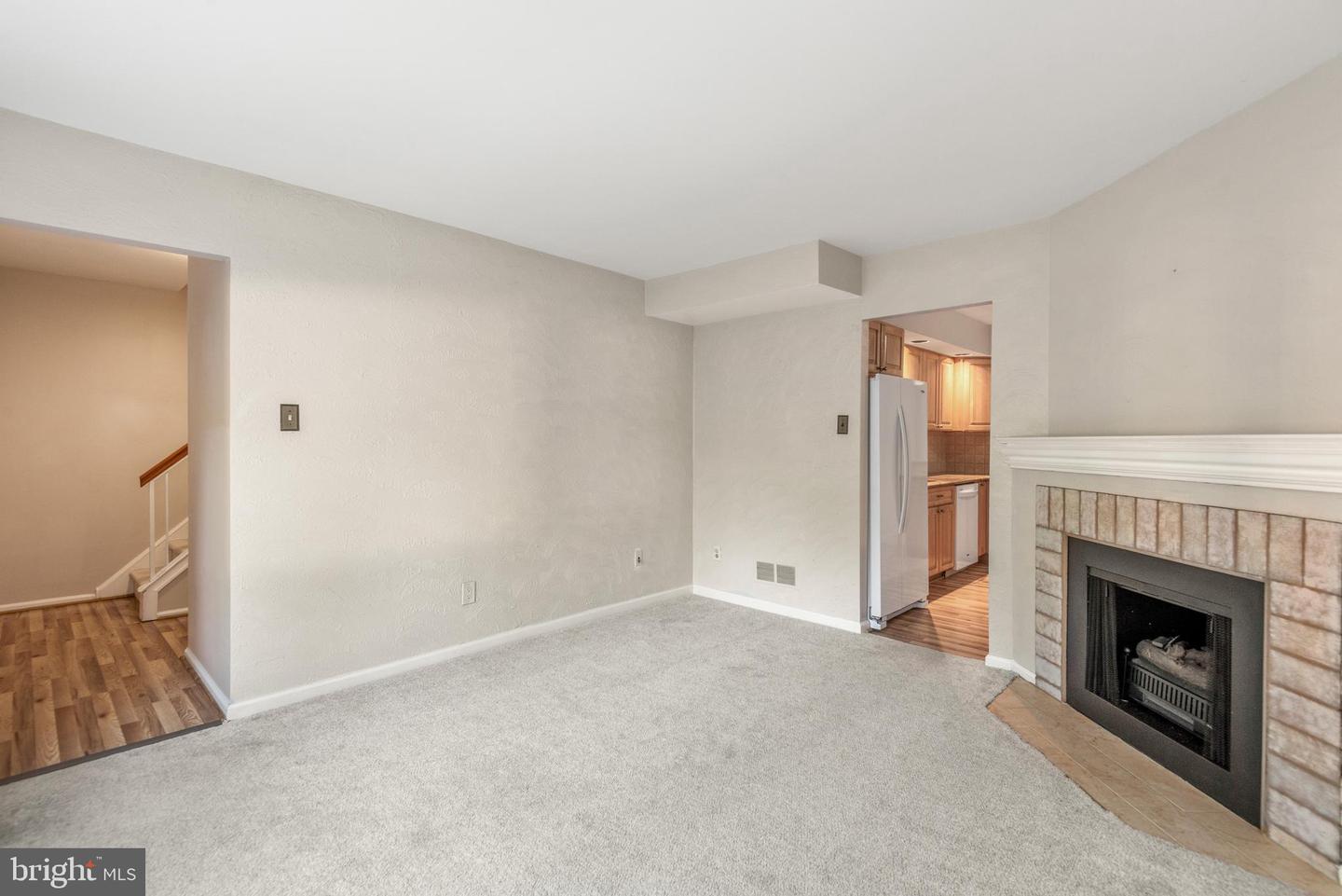 48 Elan Ln Property Photo 6