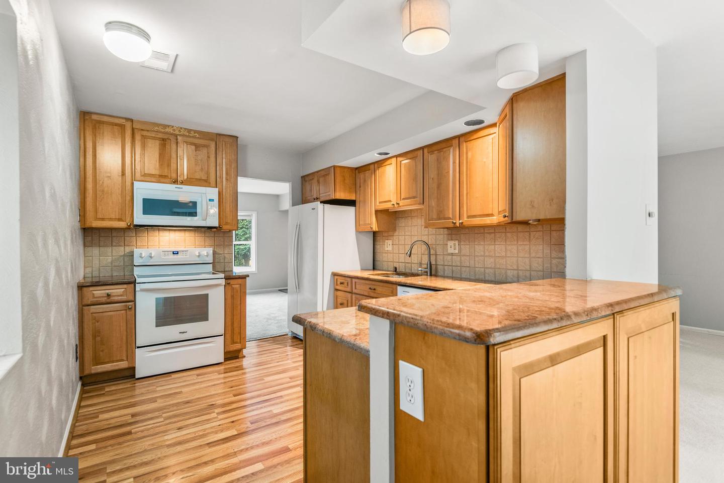 48 Elan Ln Property Photo 10