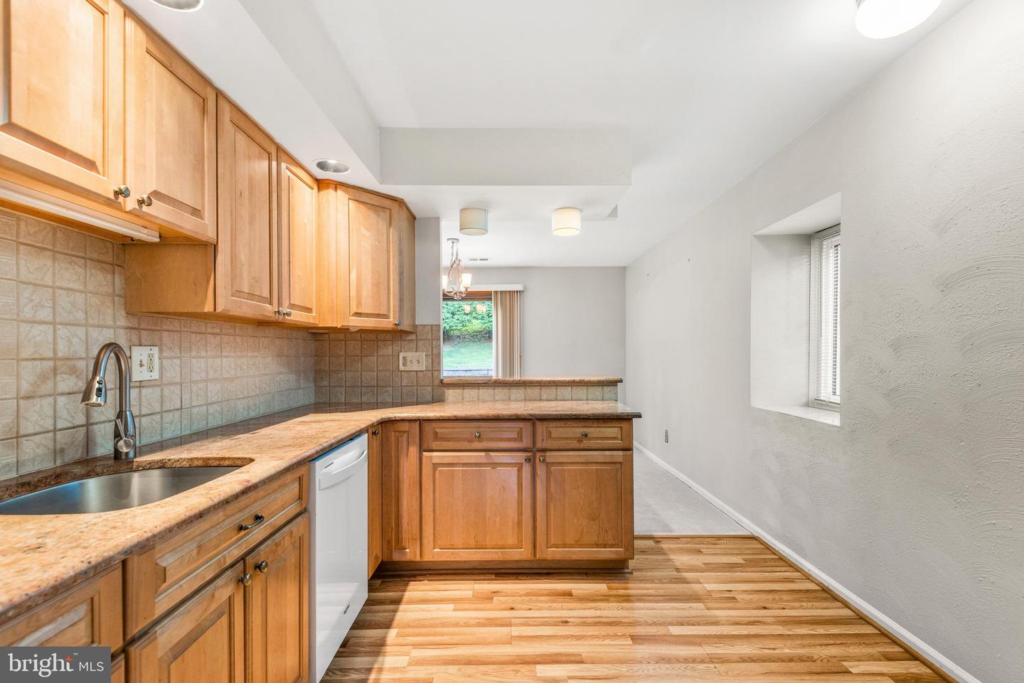 48 Elan Ln Property Photo 12