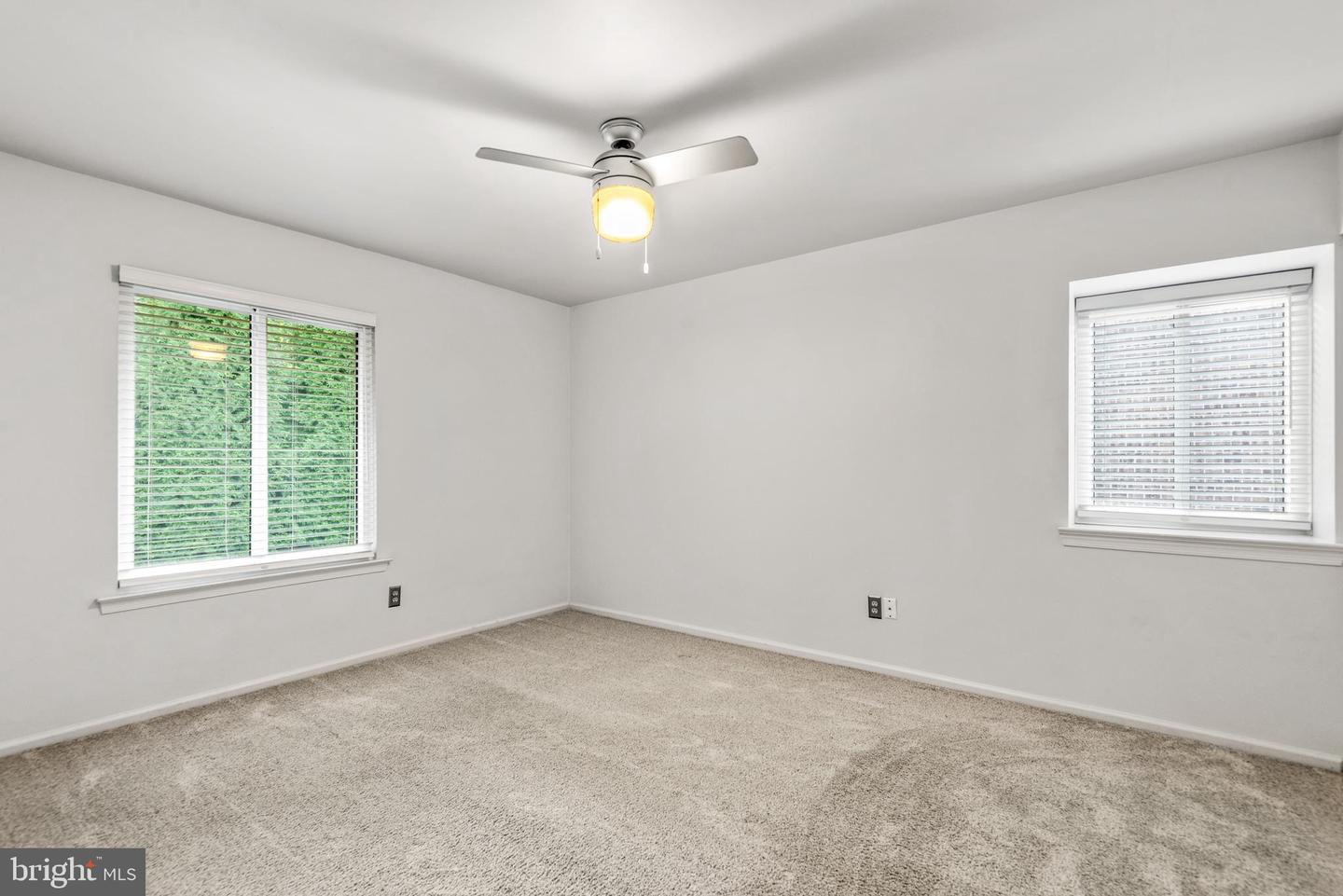 48 Elan Ln Property Photo 16