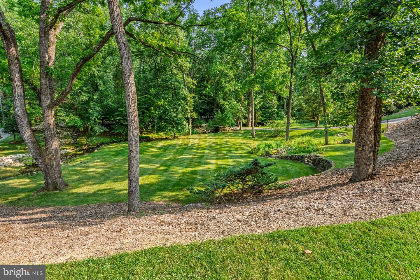 4113 & 4105 Hollow Rd Property Photo 4