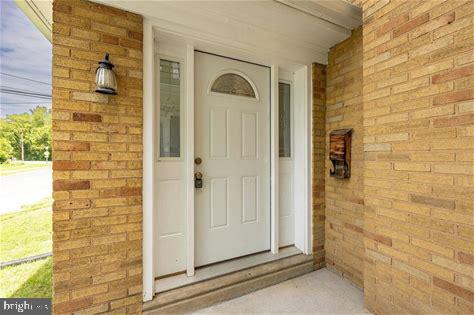 337 Stuart Ave Property Photo 2