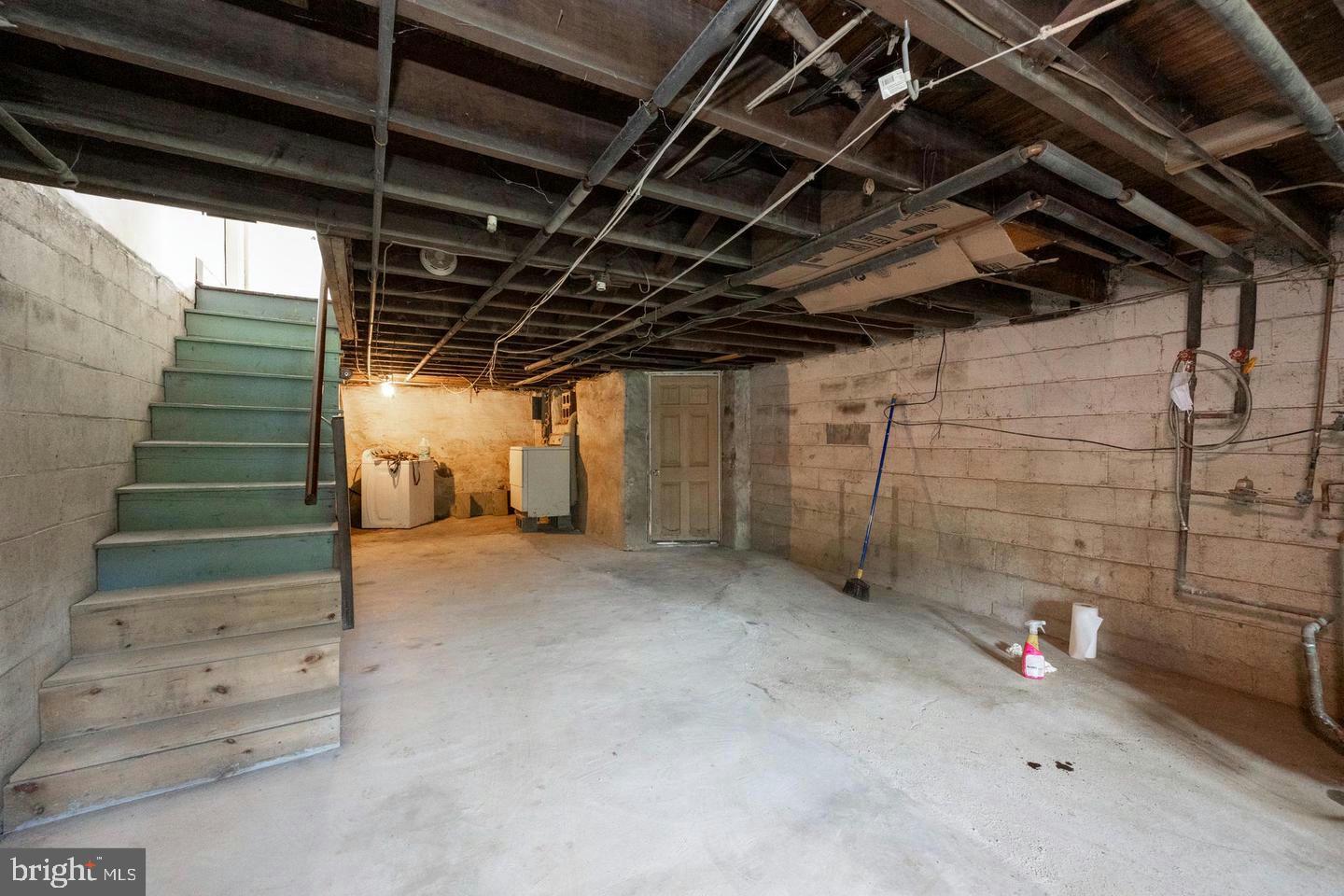 337 Stuart Ave Property Photo 20