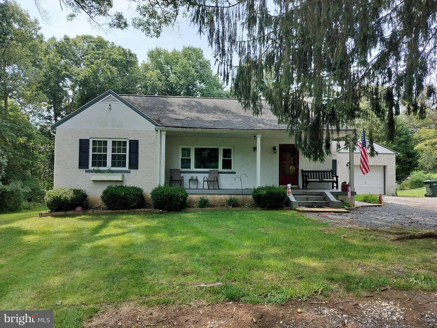 2100 Oaklyn Rd Property Photo 1