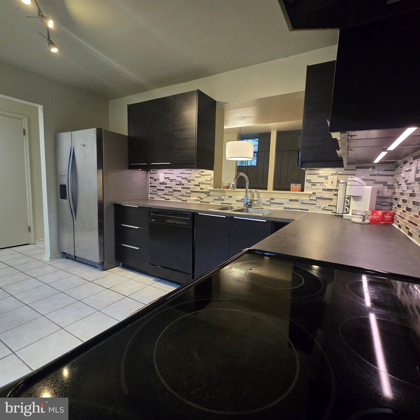 185 Stirling Ct #185 Property Photo 2
