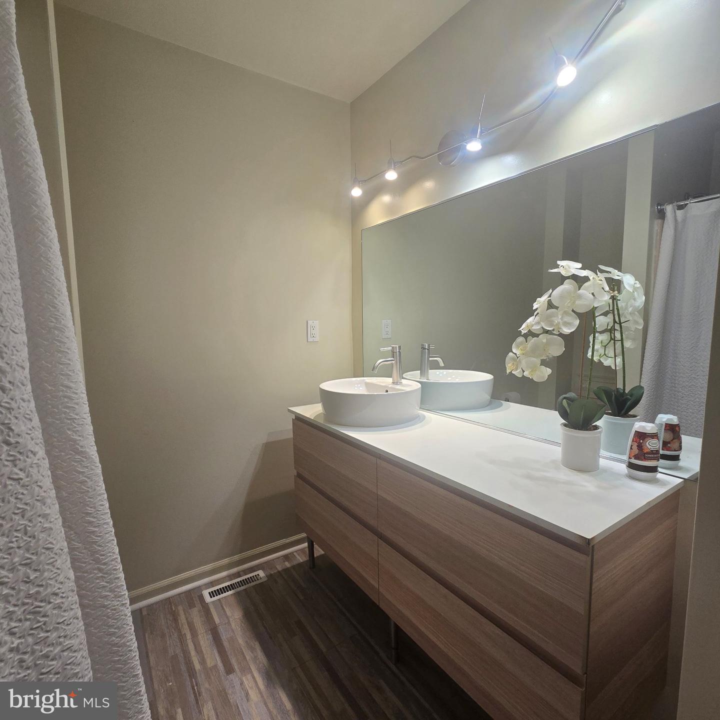 185 Stirling Ct #185 Property Photo 19